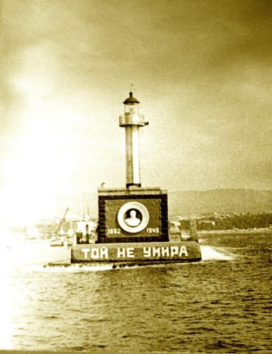 Выход из порта Варна (фото С.Кочнева)