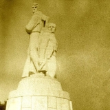 Памятник "Пантеон" (фото С.Кочнева)