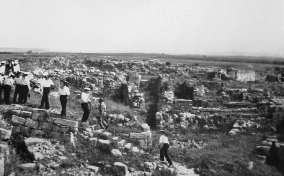 Экскурсия на развалины древнего города Угарит (фото Н.Демидова)