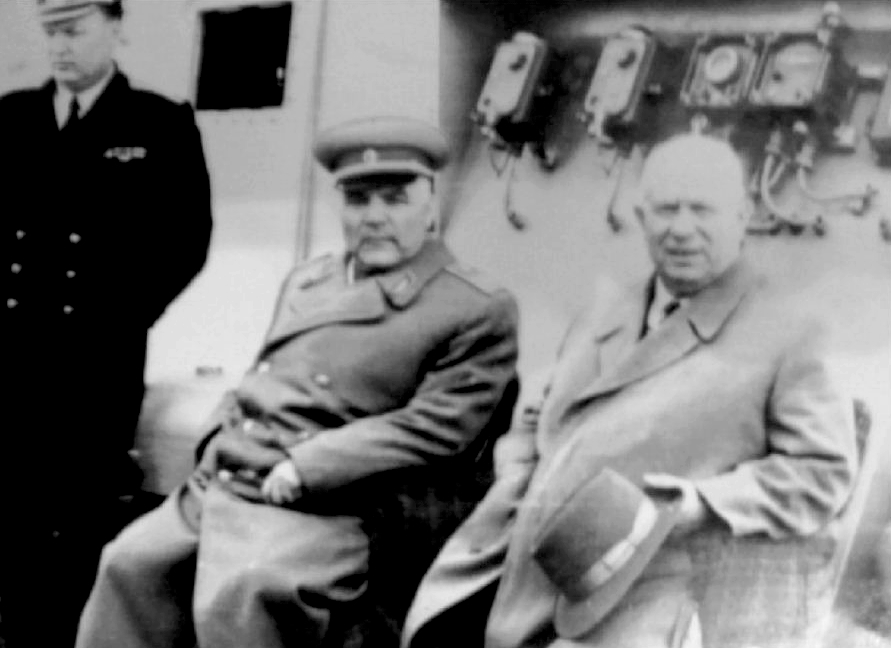З.Я. Малиновский и Н.С. Хрущев на "Грозном" (фото из интернета)