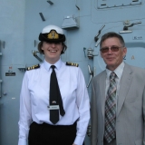 А это я с офицером флота Ее Величества.