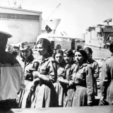 Встреча моряков РКР "Грозный" с сирийскими школьницами в военной форме