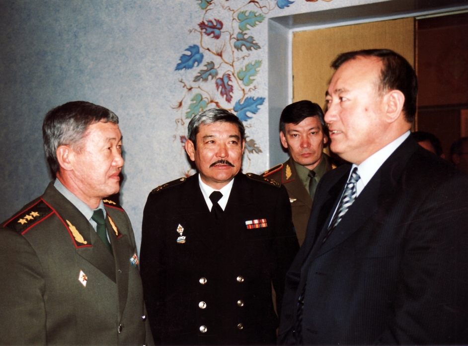 С министрами Обороны Кыргыстана и Казахстана
