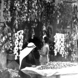 1968г. Сирия. г. Латакия одна из лавок частника торговля обувью и орехами