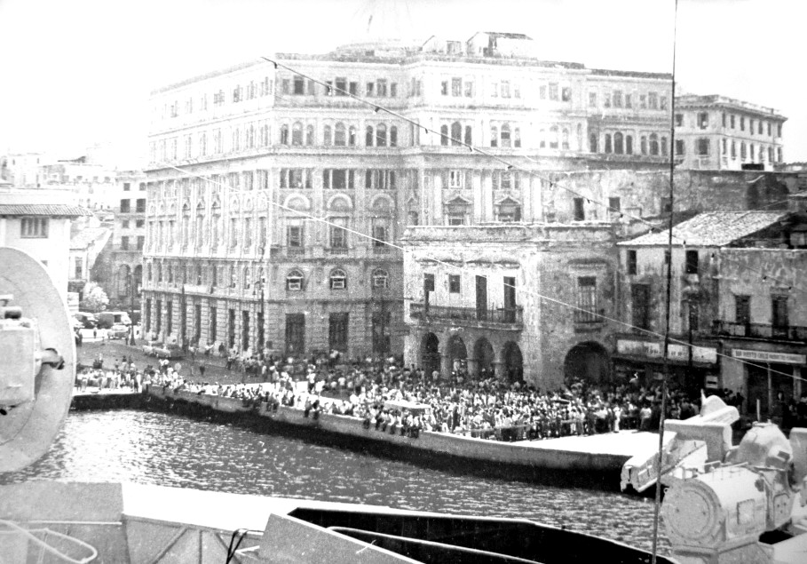 1969г. Куба. г. Гавана кубинцы встречают отряд Советских кораблей
